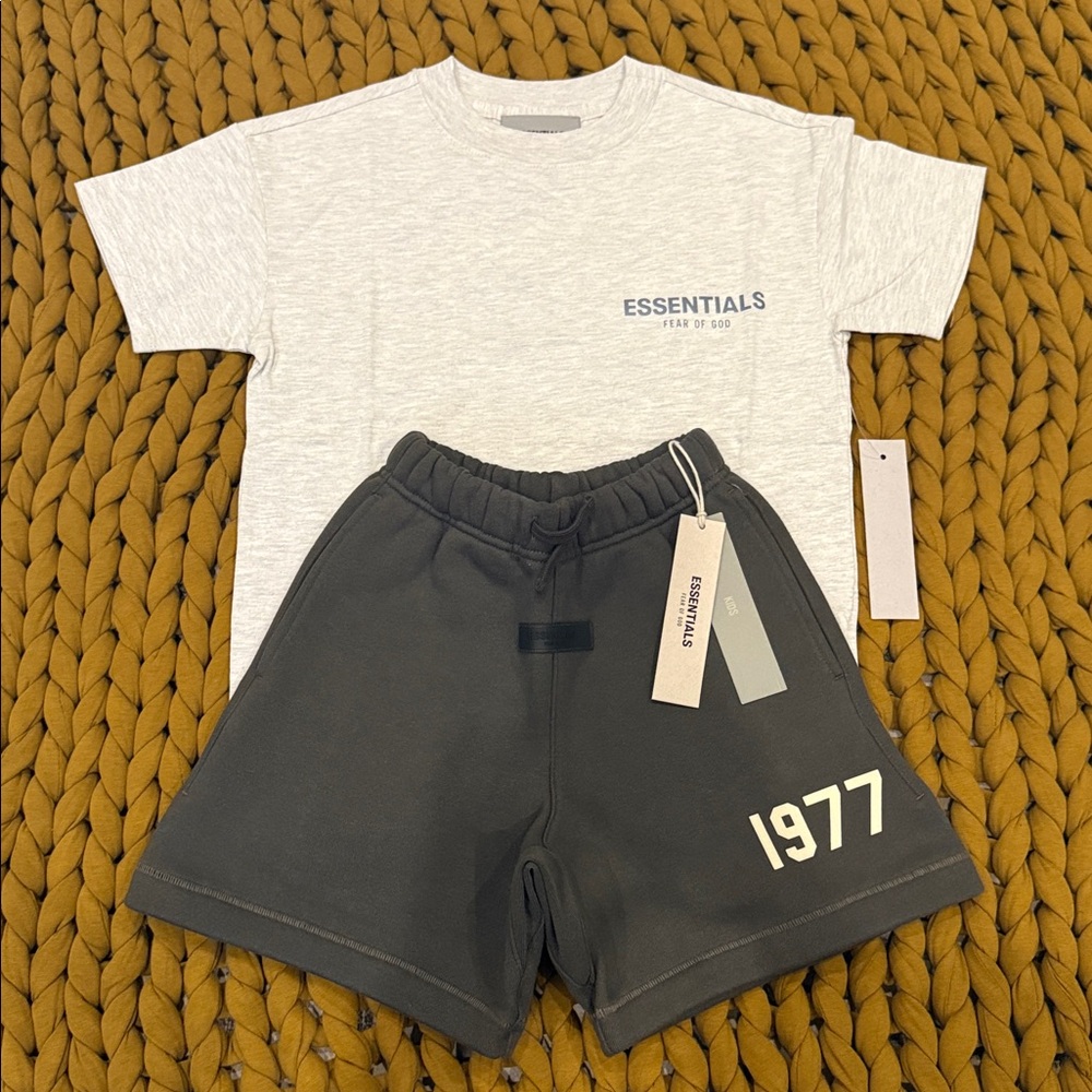 Fear of God Essentials Set